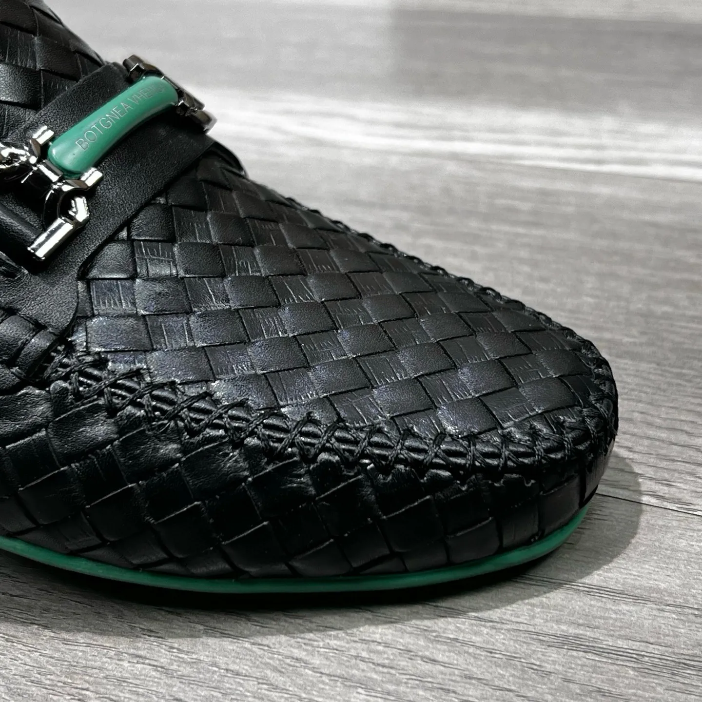 Ex-factory price 500 BV〰️Purely handmade classic men's beanie shoes👉👉driving shoes, slip-on shoes, made of imported cowhide woven from Italy, 💕water-dyed cowhide lining, 🔊original outsole, waterproof platform design, comfortable on the feet. A good choice for traveling and driving, two colors available, code number: 38-44, (45 can be customized)